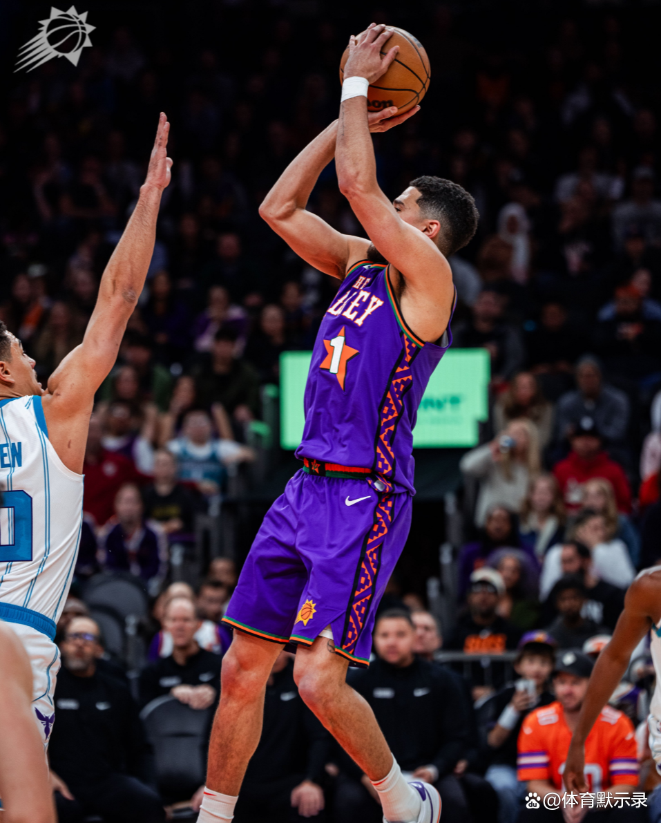 星空体育官网菲尼克斯太阳今晚内部沟通，志在NBA常规赛名次提升，引发热议，临场指挥获称赞的简单介绍