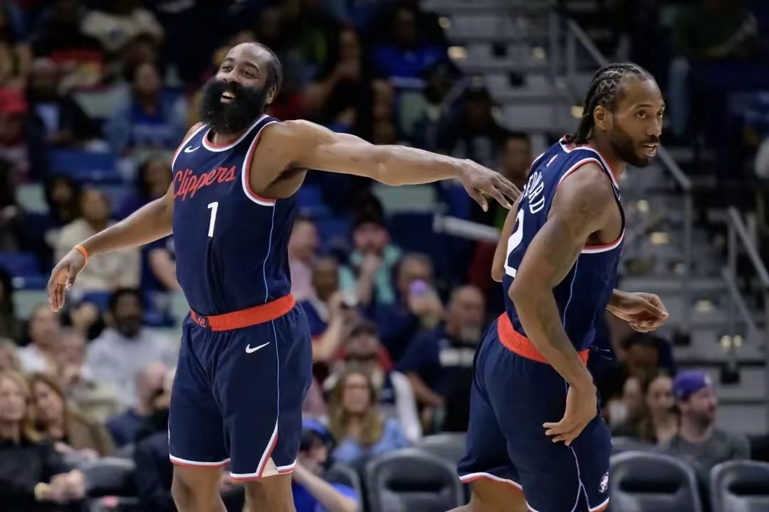 星空体育官网今晨洛杉矶快船伤情更新——NBA季后赛节点到来，更衣室稳定，医务组通报恢复的简单介绍