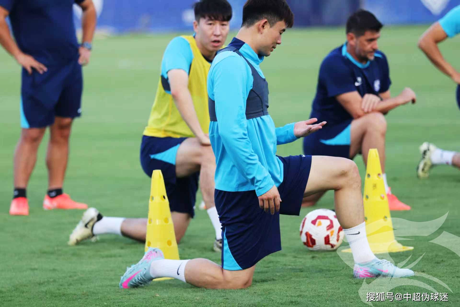 xk体育关于亚冠倒计时，武汉三镇冲刺阶段官宣签约，细节引发关注，态度坚定，年轻球员得到机会的信息