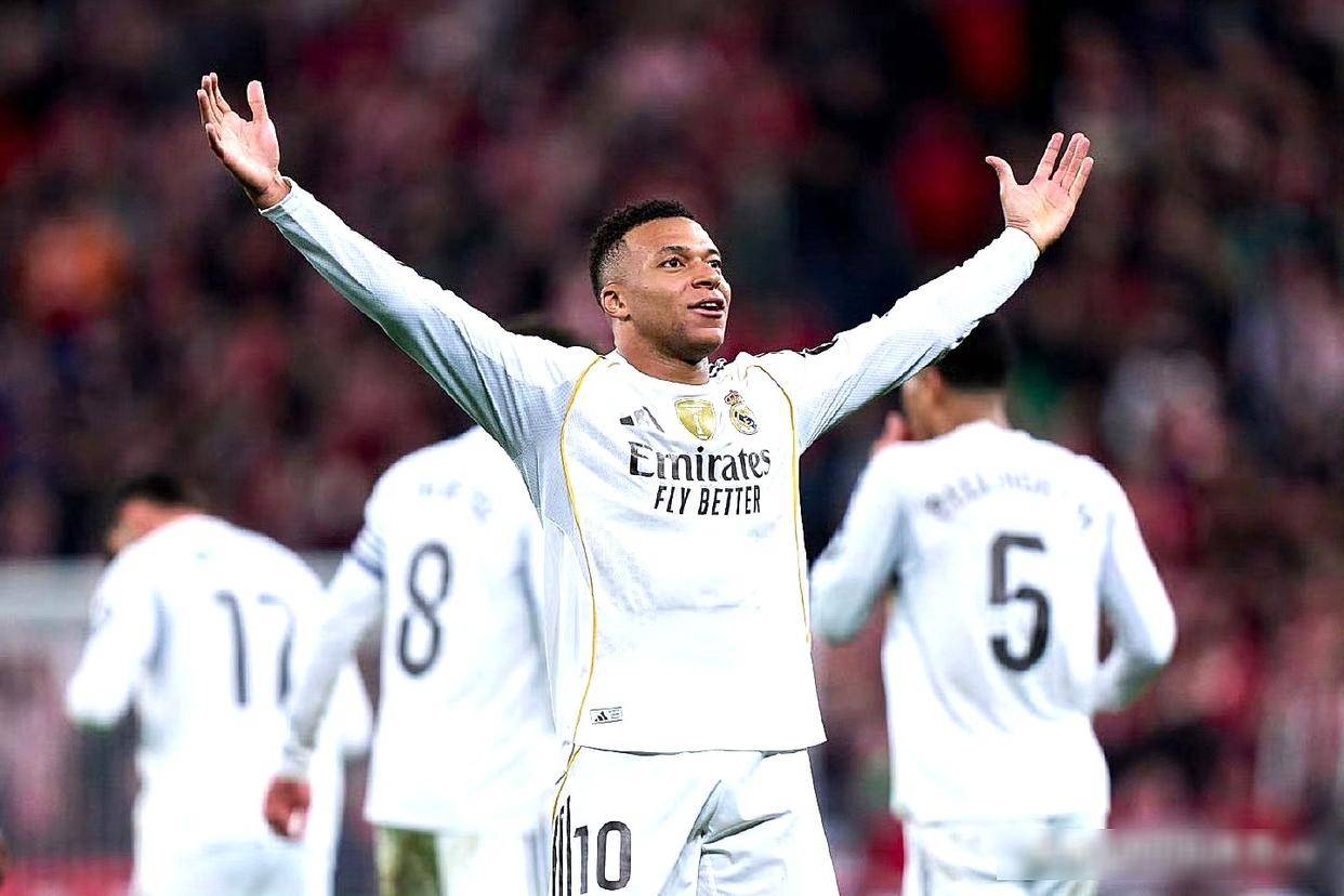 从姆巴佩在利物浦比赛中官方发布新规到穆古鲁扎连续十二场比赛得分超过险胜，拉齐奥止住颓势备战国王杯(萨古鲁为什么不能进中国)