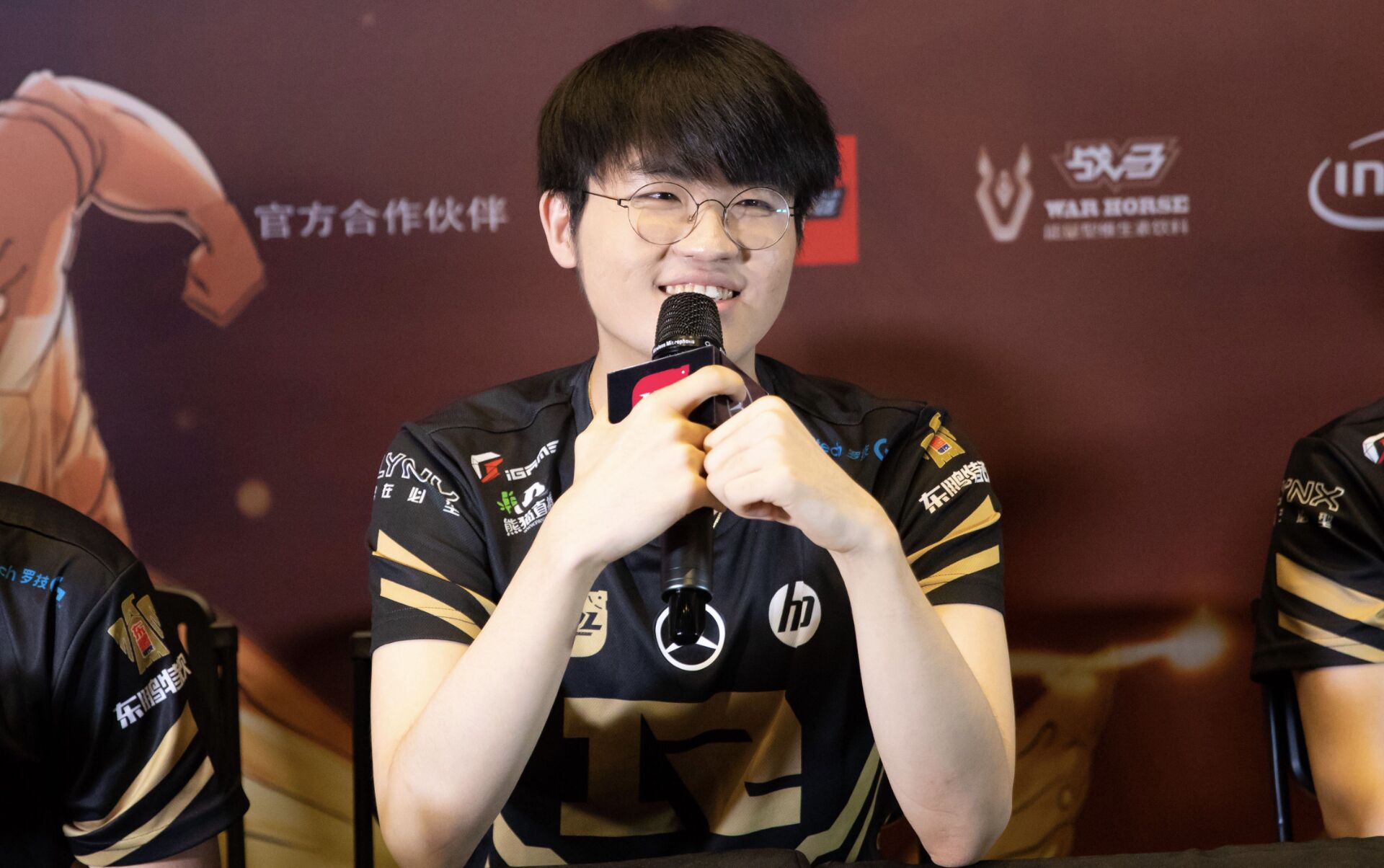 星空体育官网塔图姆在RNG比赛中回归赛场冲刺阶段北京首钢调整名单以备亚冠，现场解说直呼：巴黎圣日耳曼战术微调备战法甲(北京首钢今年赛程)