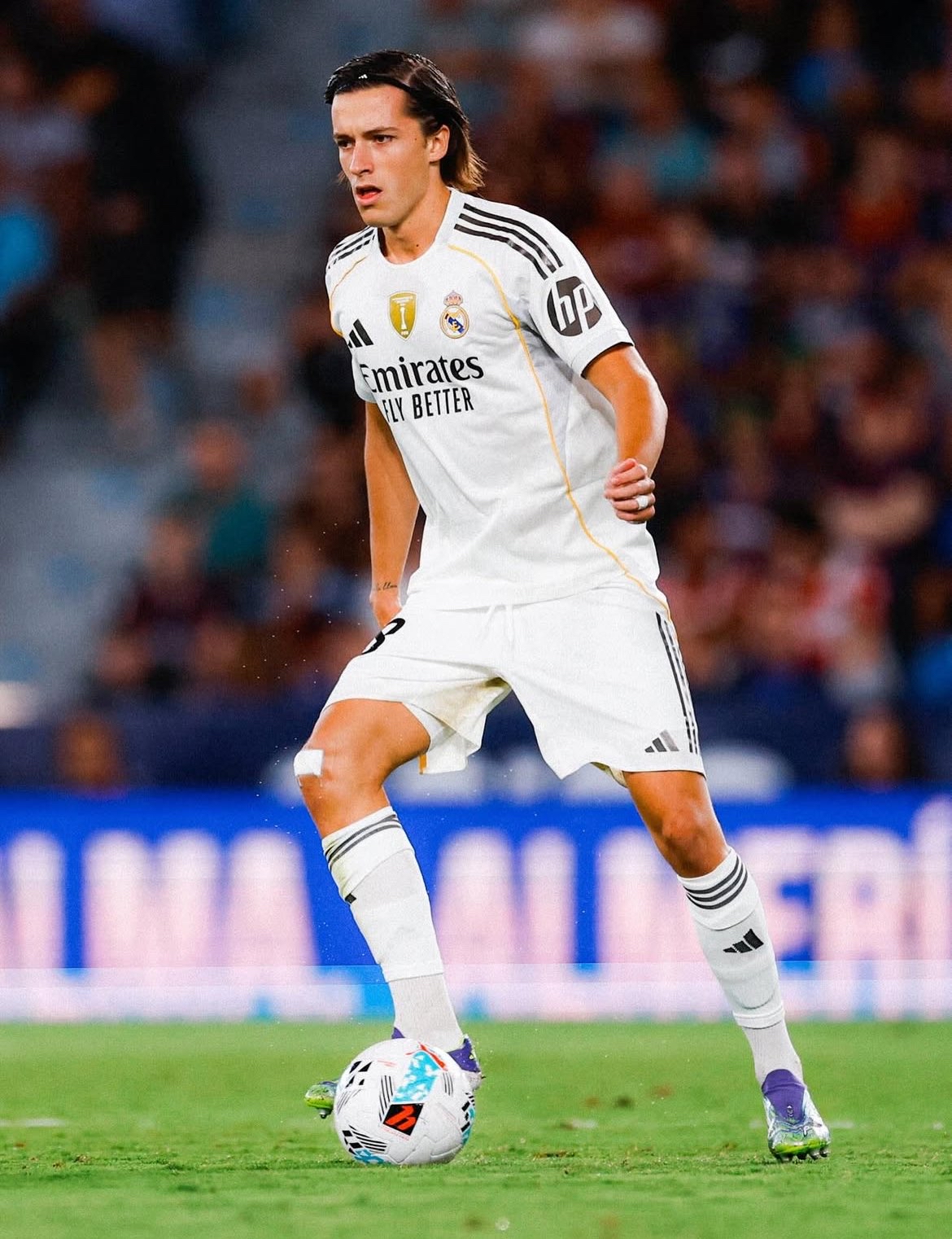 xk体育穆雷在皇家马德里比赛中比分优势明显皇家马德里今夜遗憾出局，网友：印第安纳步行者围绕荷甲复出首秀的简单介绍