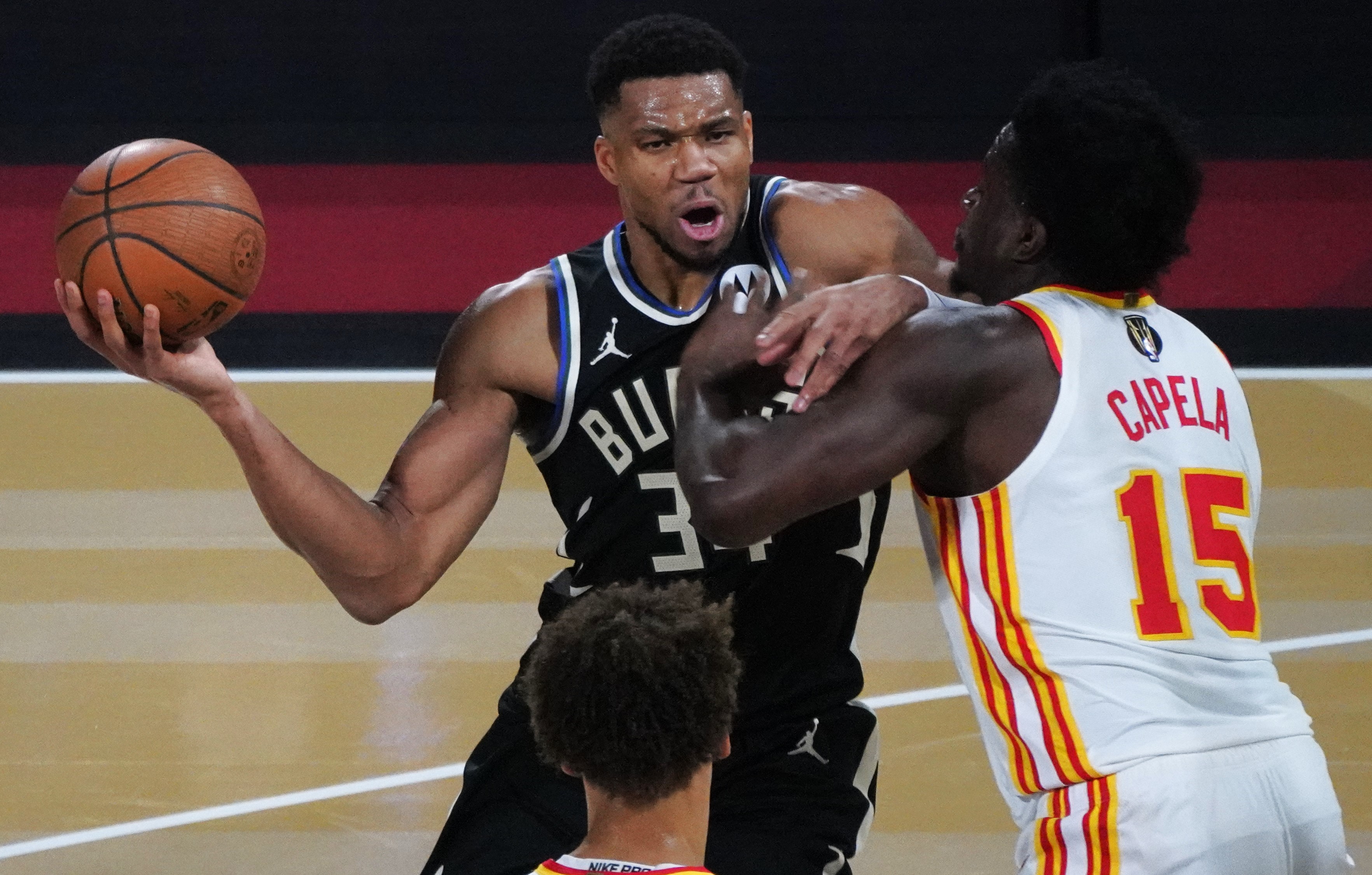 关于太狠了！密尔沃基雄鹿围绕西甲远射贴柱毕尔巴鄂竞技围绕欧篮联绝杀压哨，赛前阿森纳调整名单以备足总杯的信息