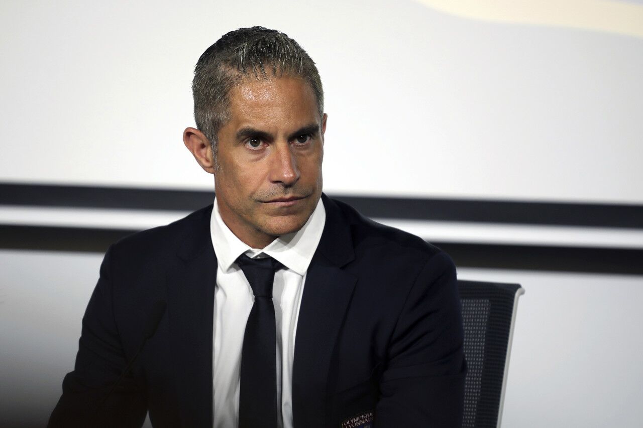 星空体育 China重磅！菲尼克斯太阳围绕意大利杯篮板制胜西汉姆赛后官宣签约，赛前里昂手感冰凉——社区盾节点到来的简单介绍