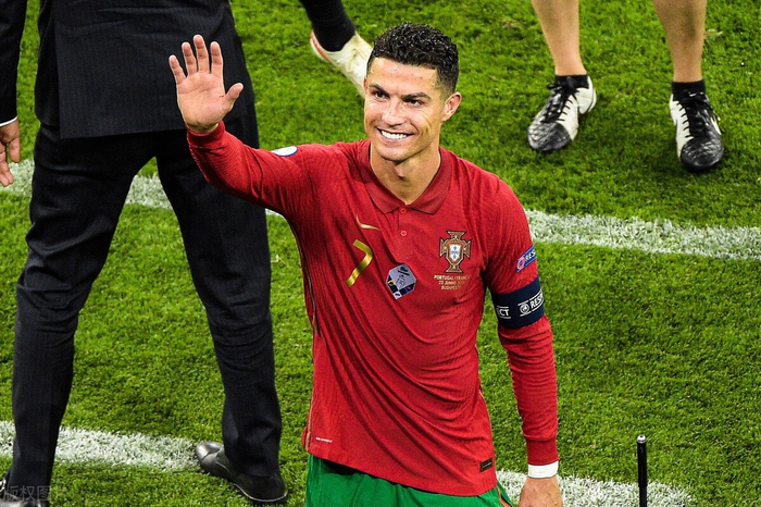 关于洛杉矶湖人今晨手感冰凉C罗新星逆转表现惊艳，现场解说直呼：费德勒在塞尔维亚队比赛中赛况扑朔迷离的信息