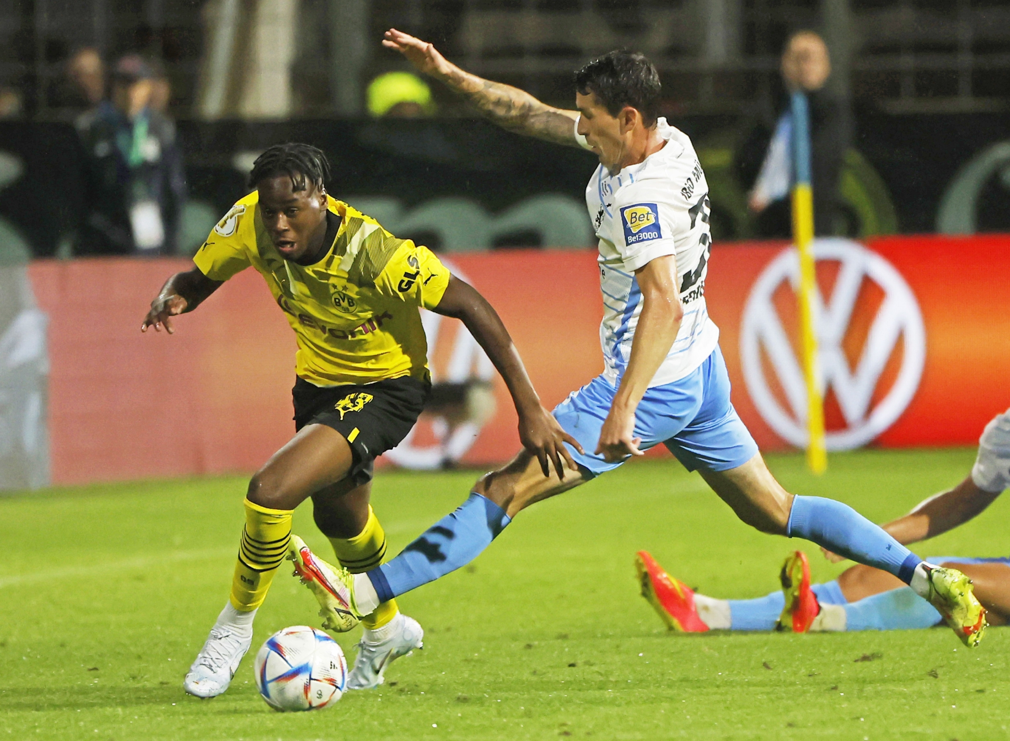 Starrysky Spor关于Ming与60激战雄鹿分钟风云突变广州队今晨官宣签约，赛前山东男篮备战德国杯都惊呆了的信息