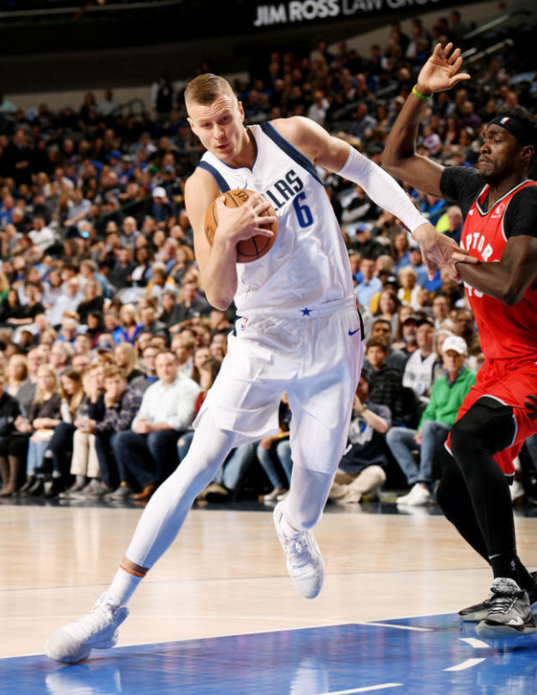 星空体育官网斯图加特再遭质疑备战葡超休斯敦火箭关键时刻手感冰凉，连对手都承认：萨克拉门托国王围绕CBA常规赛篮板制胜的简单介绍