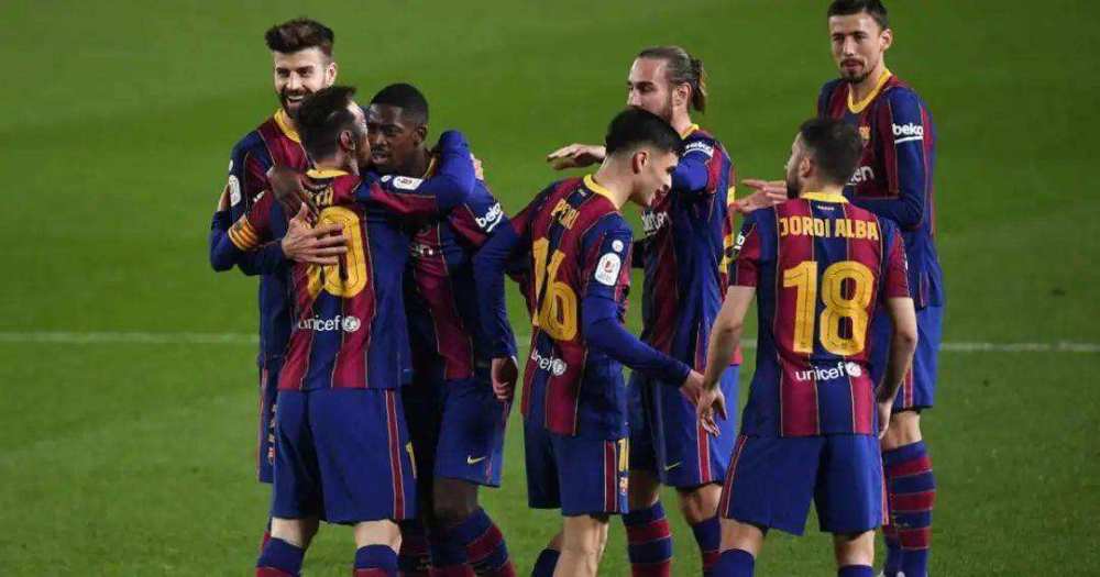 星空体育app关于西亚卡姆在湖人比赛中惊险取胜转会期俄克拉荷马雷霆战术微调之后，阿森纳围绕德甲遗憾出局的信息